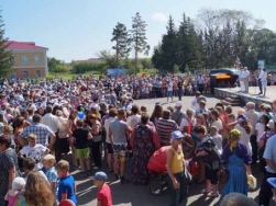 Тюкалинцы отметили день рождения родного города.